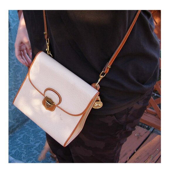 Vintage Dooney & Bourke Crossbody bag - Picture 16 of 16